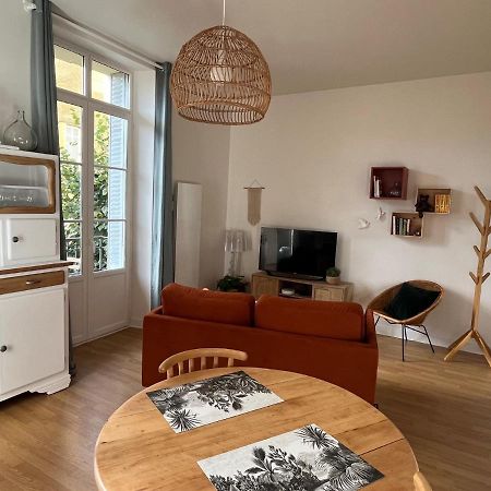 Appartement Calme Avec Balcons & Vue Sur Thermes Vichy Exteriör bild